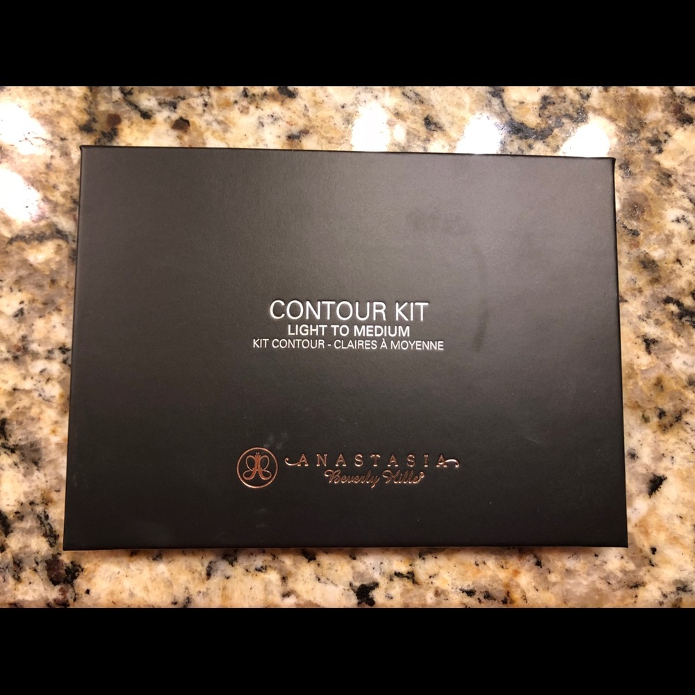 Anastasia Beverly Hills contour kit